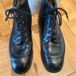 Gravati Italian leather black ankle boot size 5.5. Good condition.